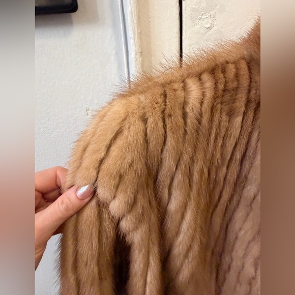 Luxurious genuine mink Tan Fur Jacket - Picture 6 of 9